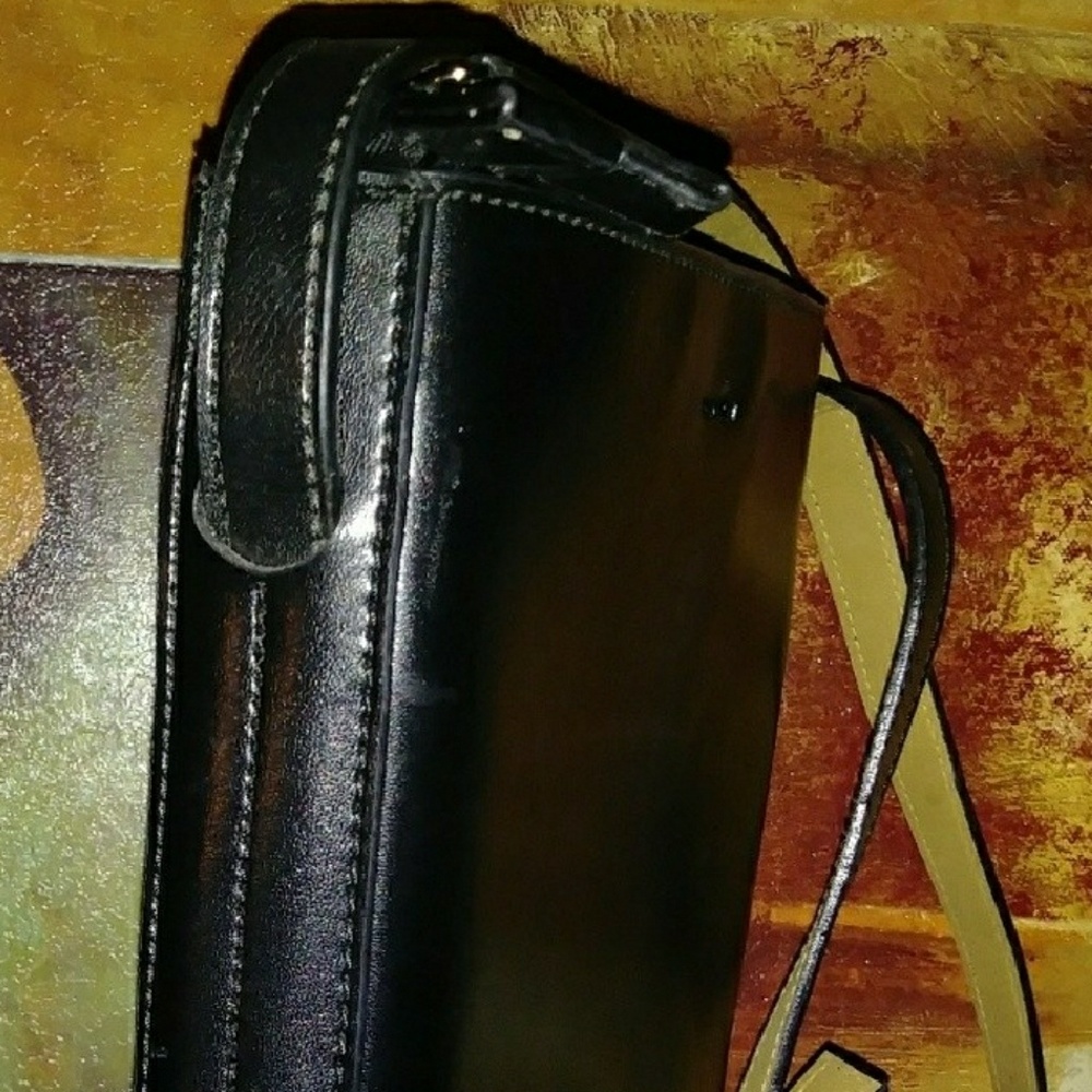 Black Crossbody MONDANI